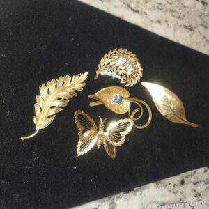 Vintage Monet Coro
Gold Tone Brooch Lot Butterfly Leaf Rhinestone 5pc Set